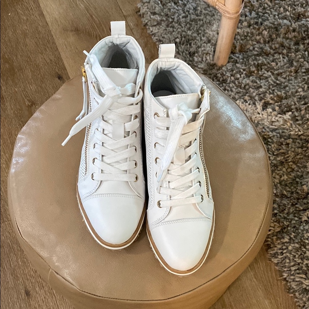 Walter Genuin BNWNT Stevie ankle boots size 5.5